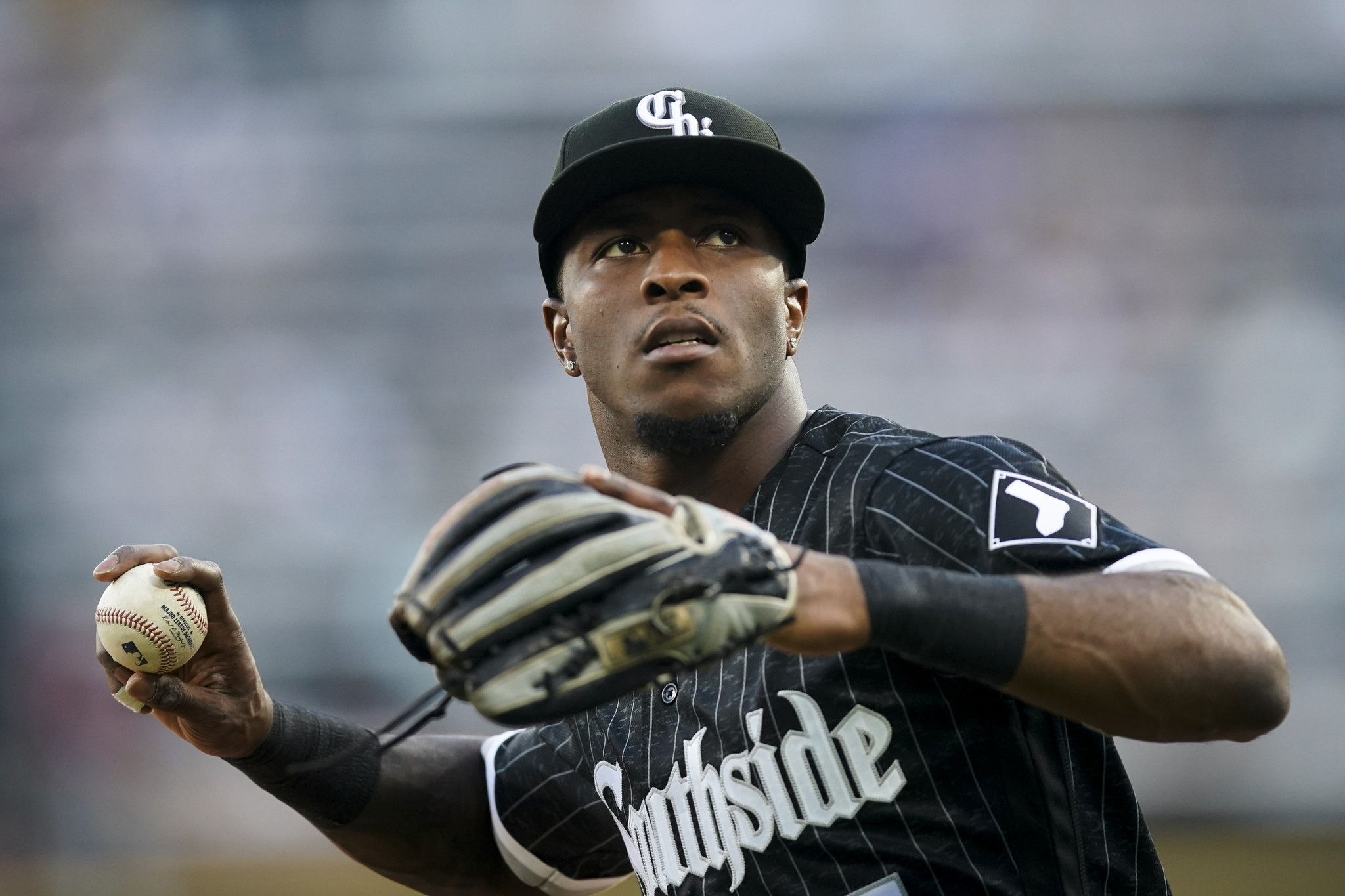 Can White Sox stay afloat until Jimenez, Robert return from injuries?