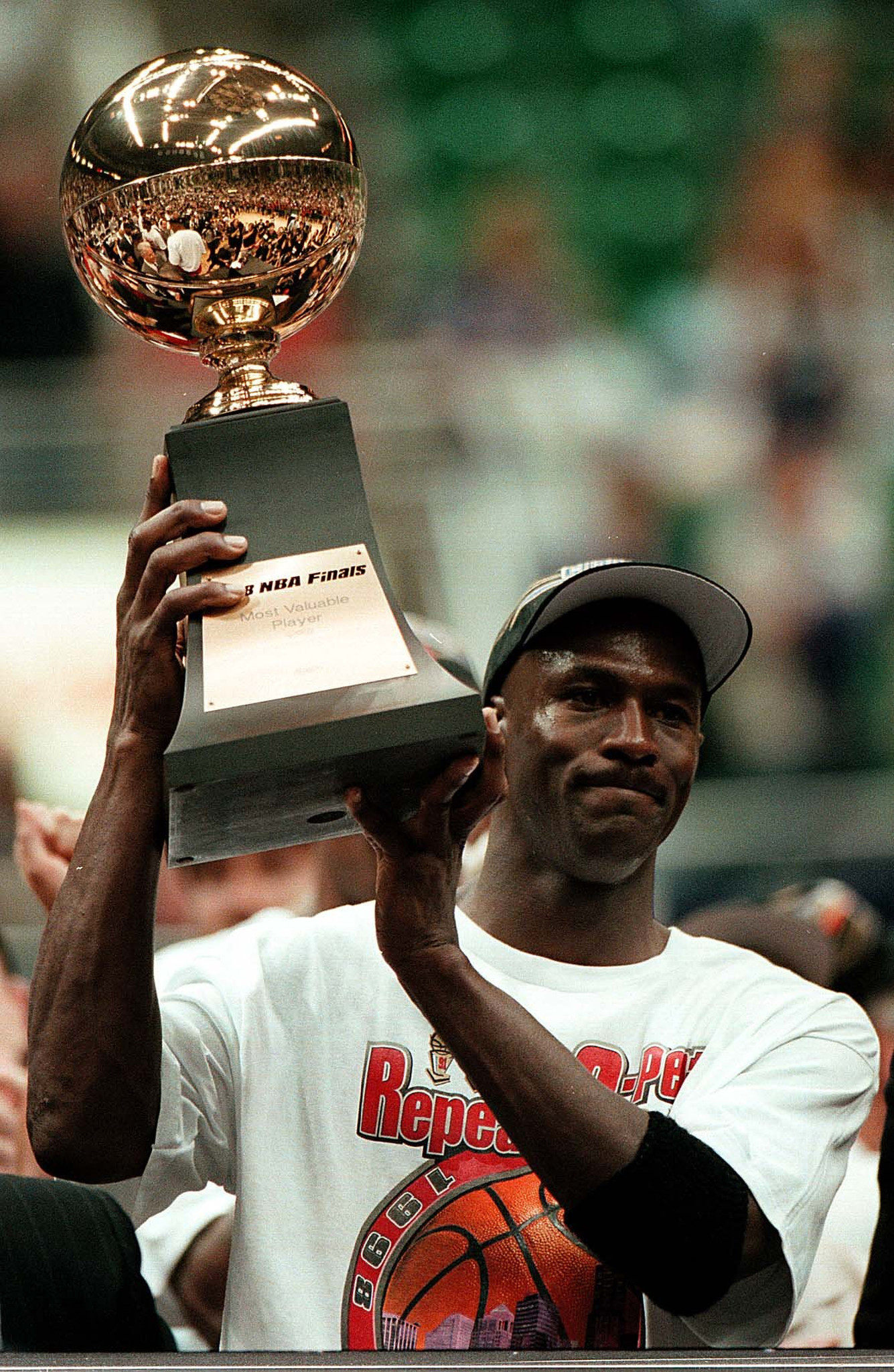 Vintage+1998+Chicago+Bulls+6+Time+NBA+Championship+Locker+Room+Hat