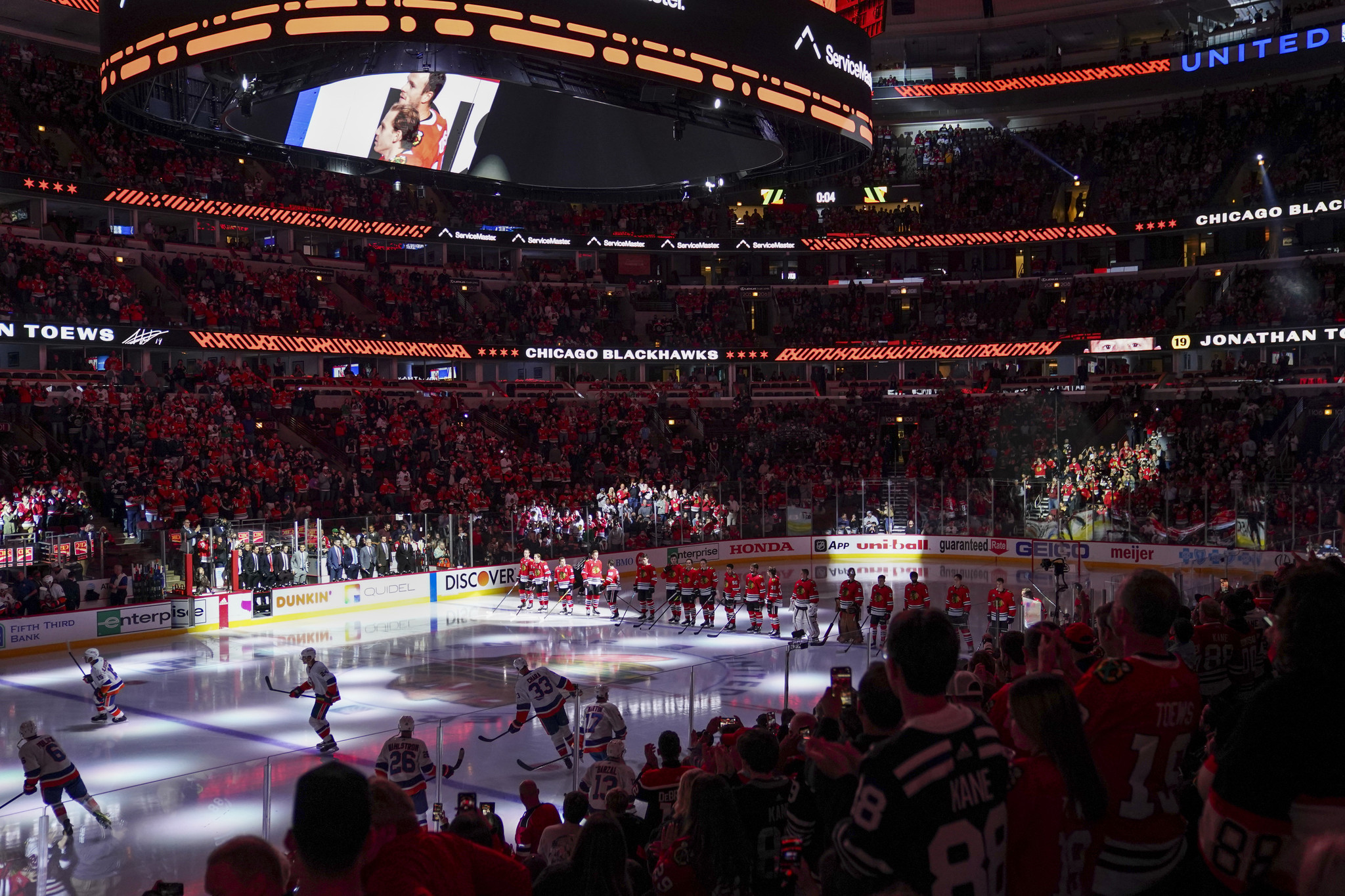 Blackhawks, fans welcome Andrew Shaw back to Chicago - Sports