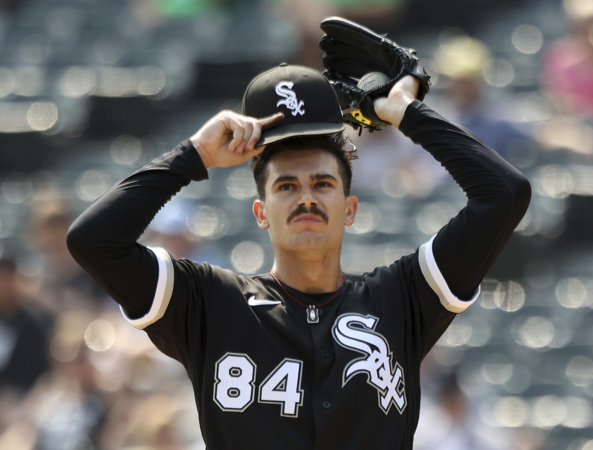 Dylan Cease under weather in White Sox win
