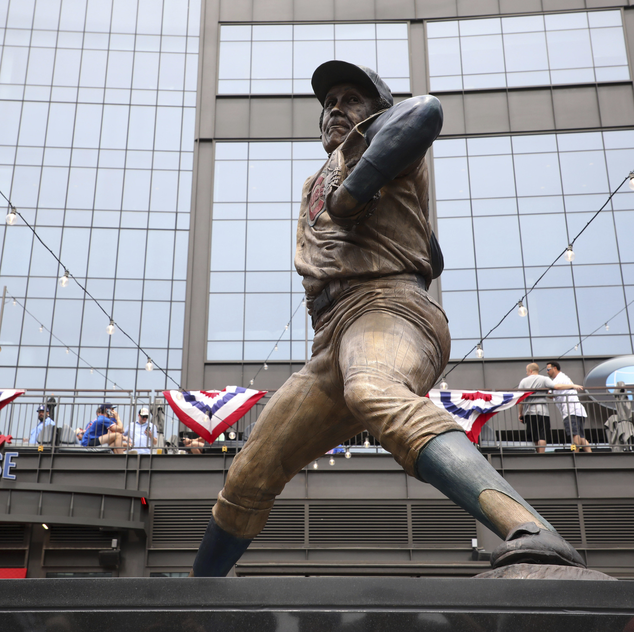 Baseball Hall of Famer Ferguson Jenkins to have statue erected in Chatham,  Ont.