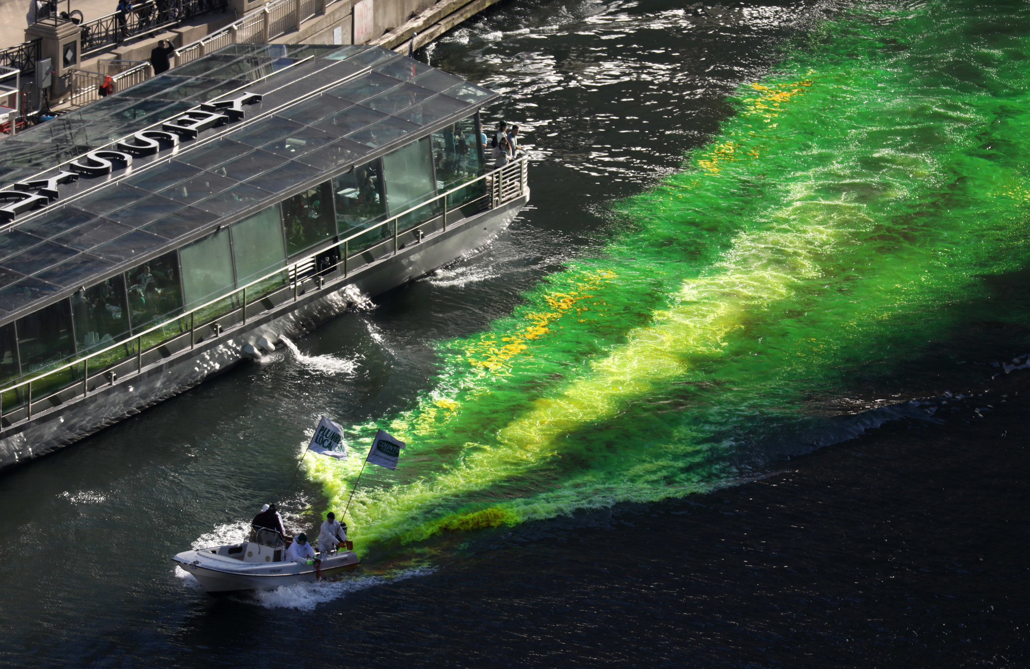Chicago river glows green for St. Patrick's Day – WNCT