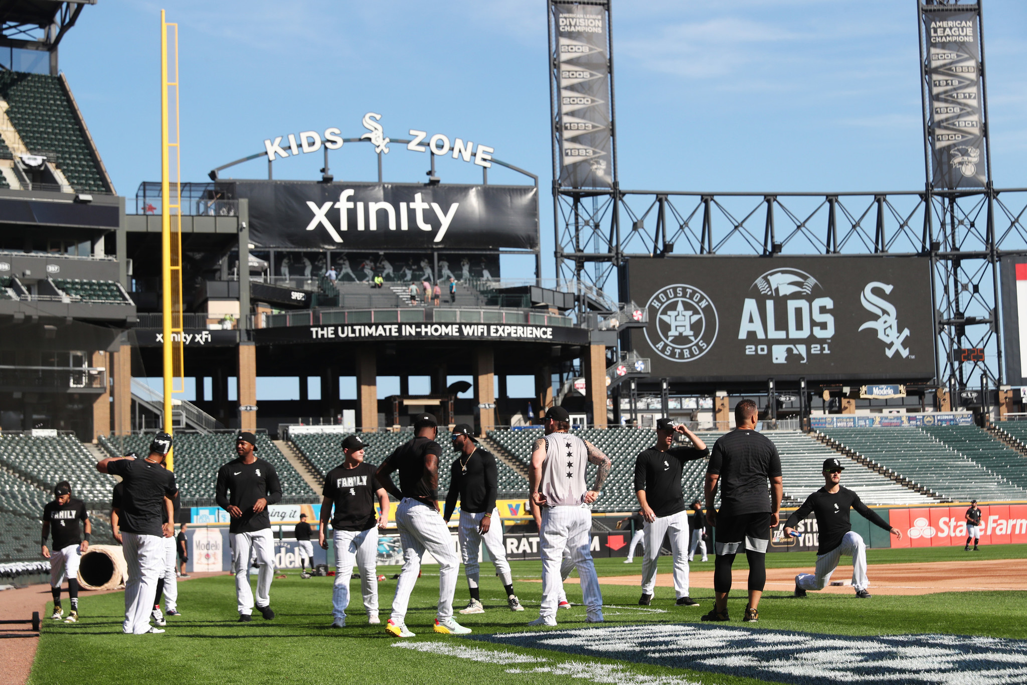 Chicago White Sox hold an off-day workout at Guaranteed Rate Field before  Game 3 of the ALDS