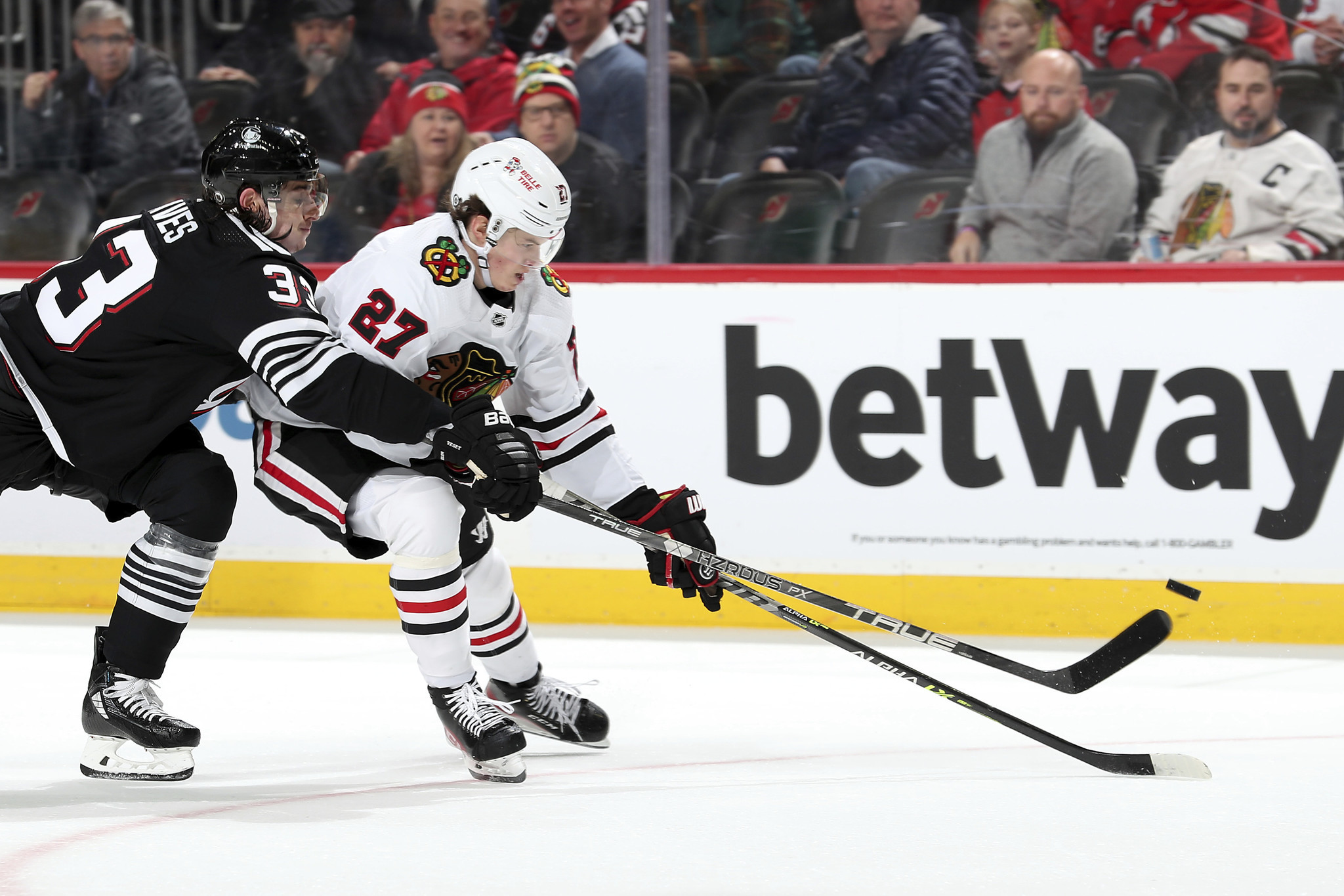 Blackhawks' Max Domi, Andreas Athanasiou need to learn Patrick Kane's  preferences quickly - Chicago Sun-Times