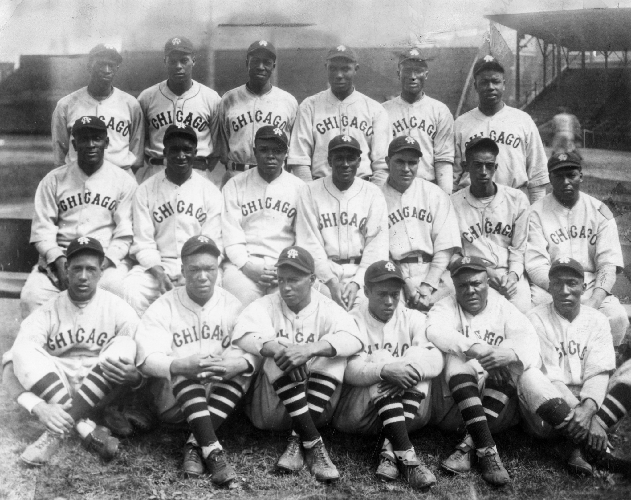 The Negro League Birmingham Black Barons pose for a team portrait in  News Photo - Getty Images