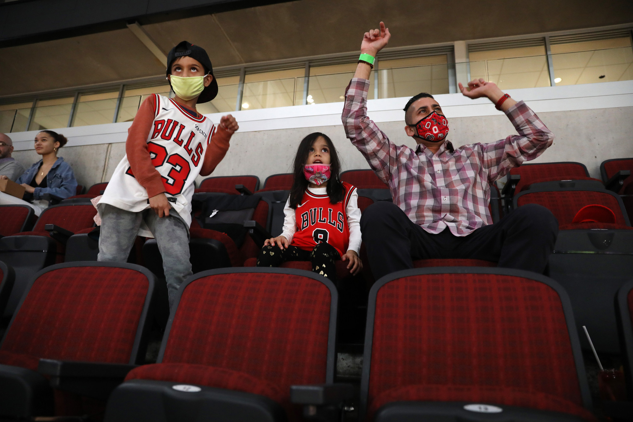 Chicago Bulls, Blackhawks United Center games need vaccine or test proof
