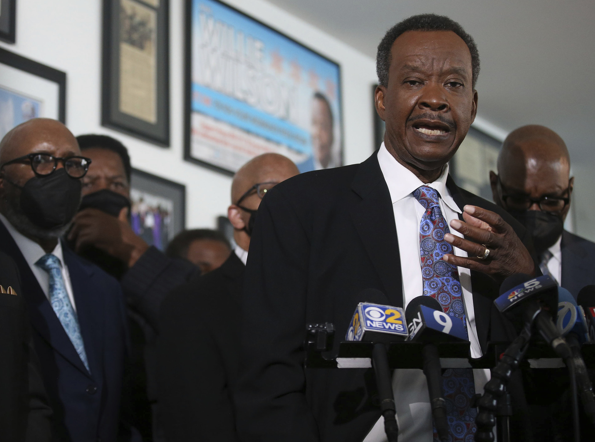 Candidate Willie Wilson to have more giveaways in Chicago