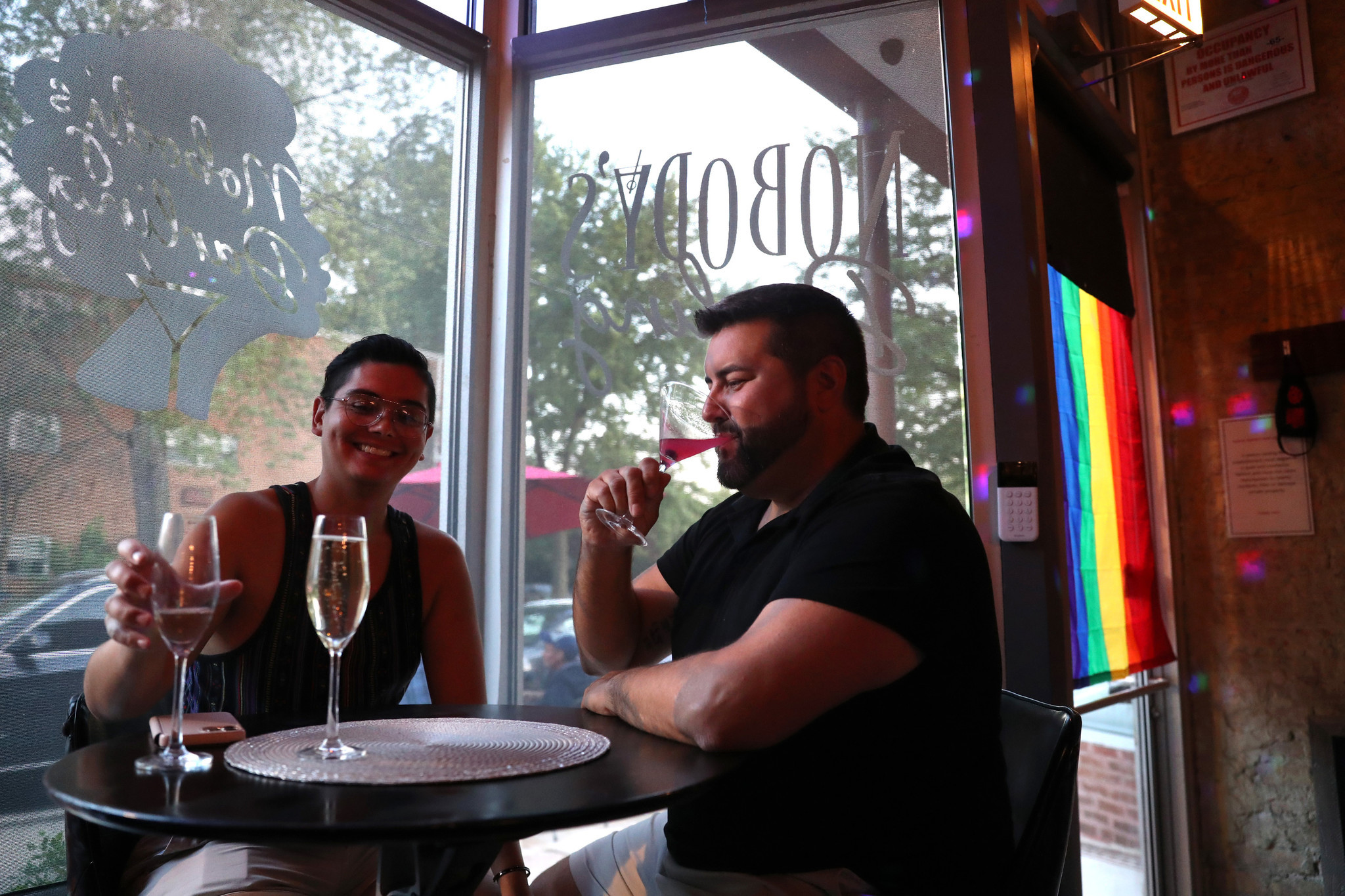 chicago gay bar shames trans