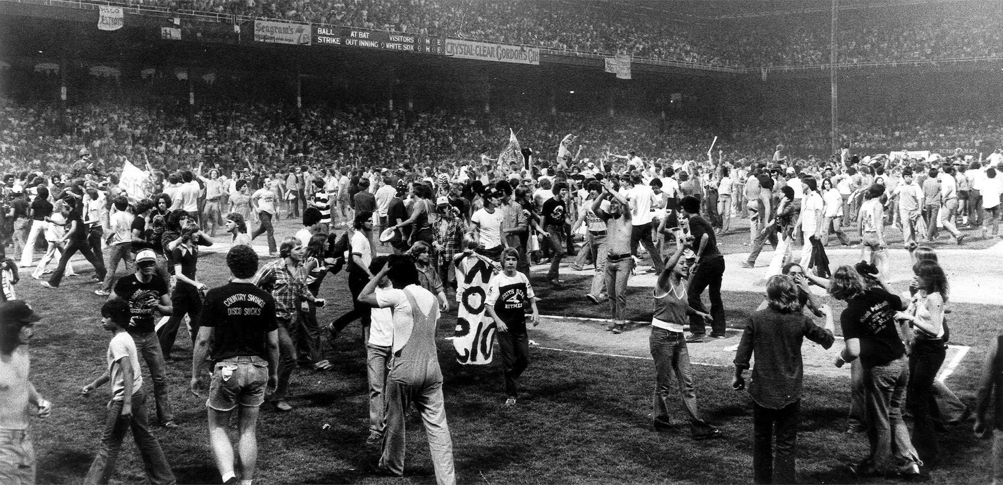 White Sox commemorate Steve Dahl and Disco Demolition Night: 'It could not  happen again