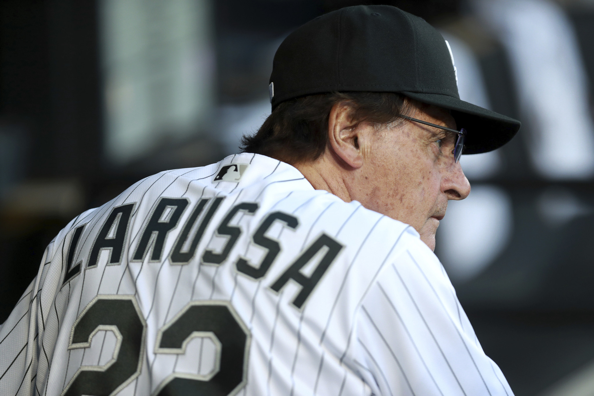 La Russa steps down as White Sox manager over health issues
