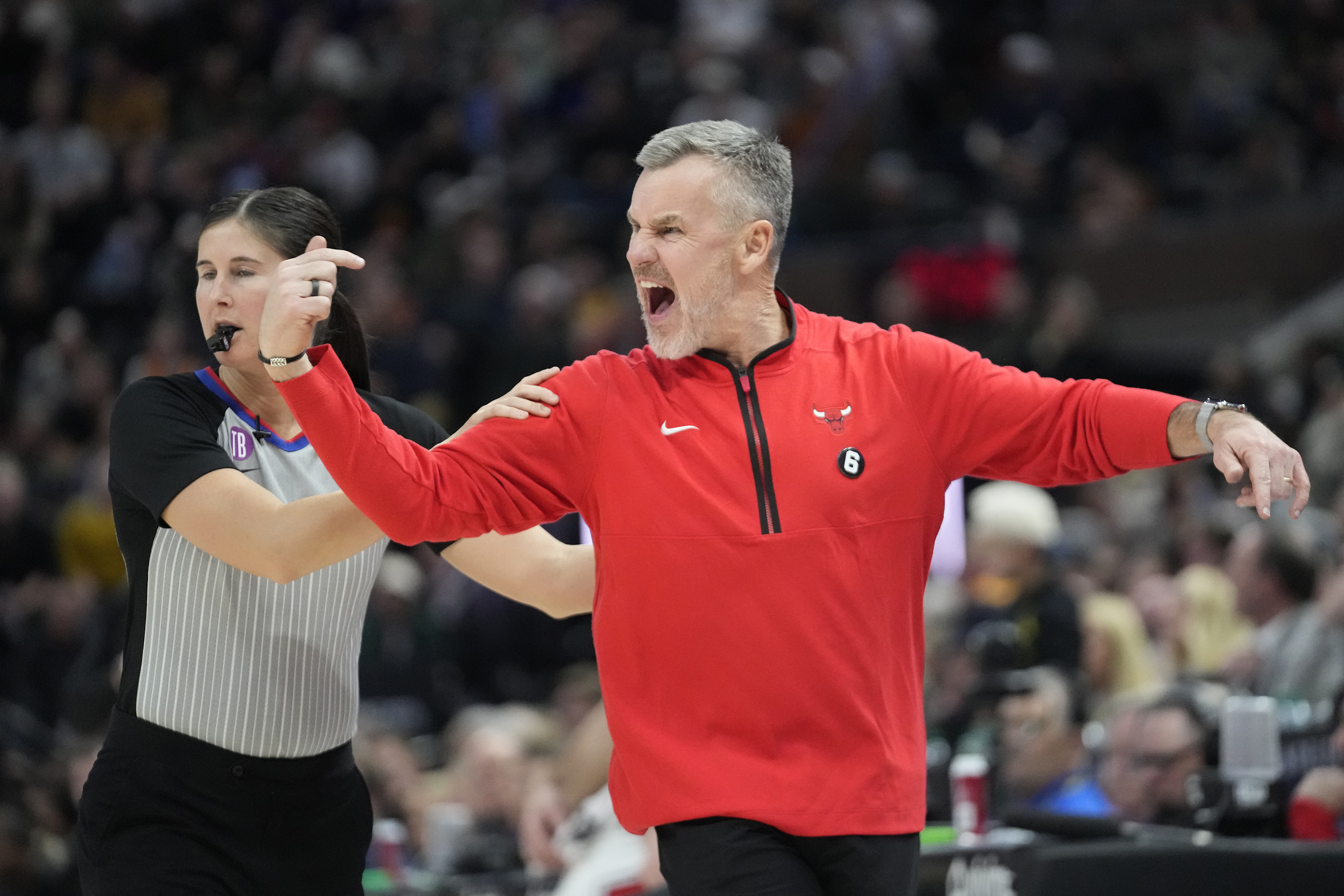 Billy Donovan: Chicago Bulls coach enters COVID-19 protocols