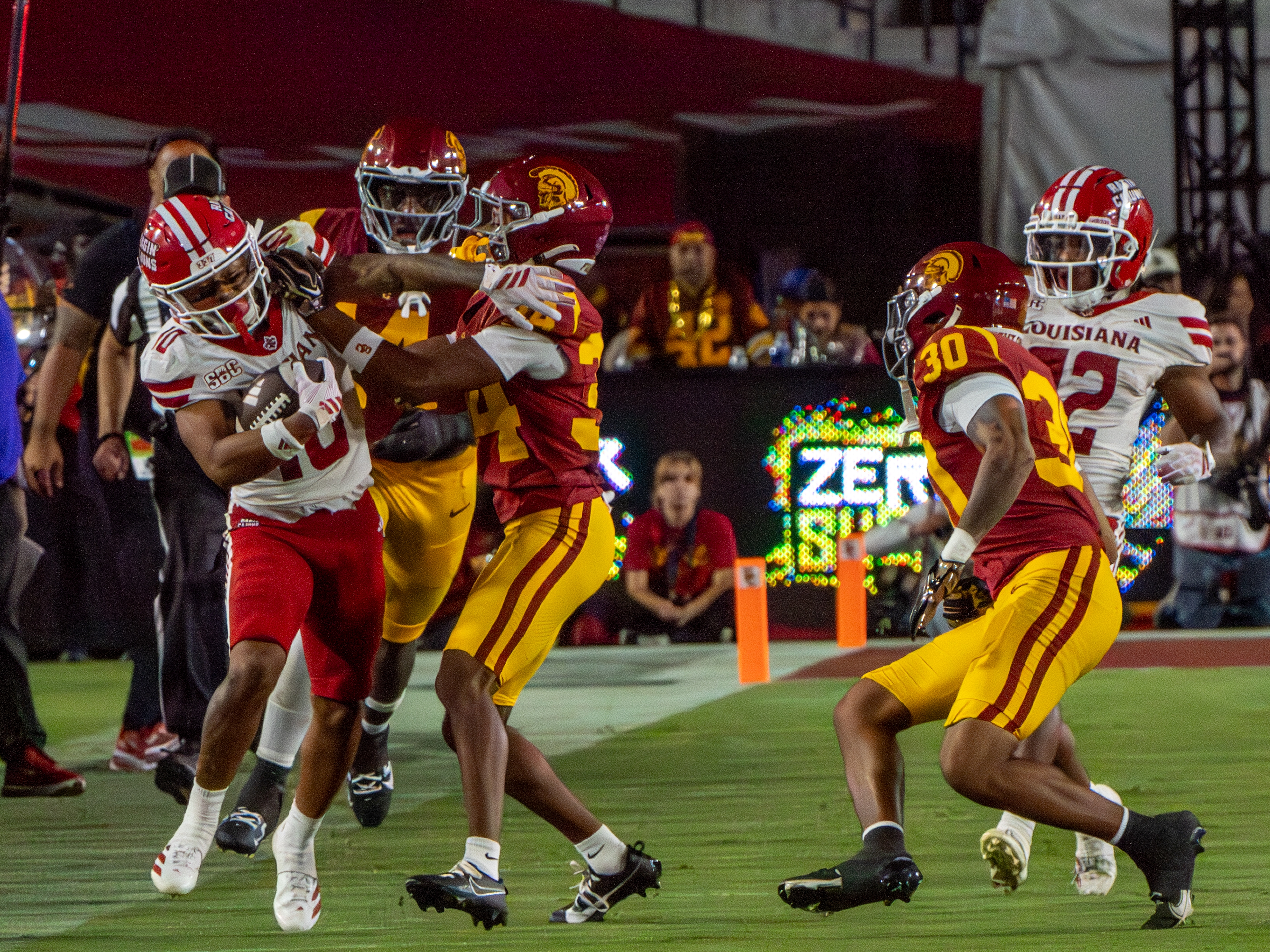 USC looks to remain undefeated in Big Ten opener at Rutgers this Saturday without key player