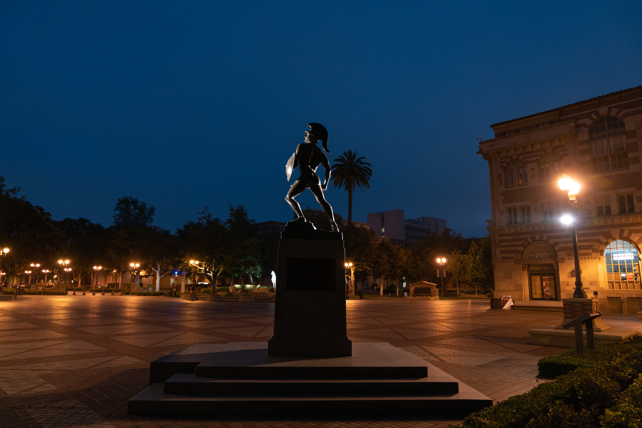 USC slashed jobs as administration size expanded