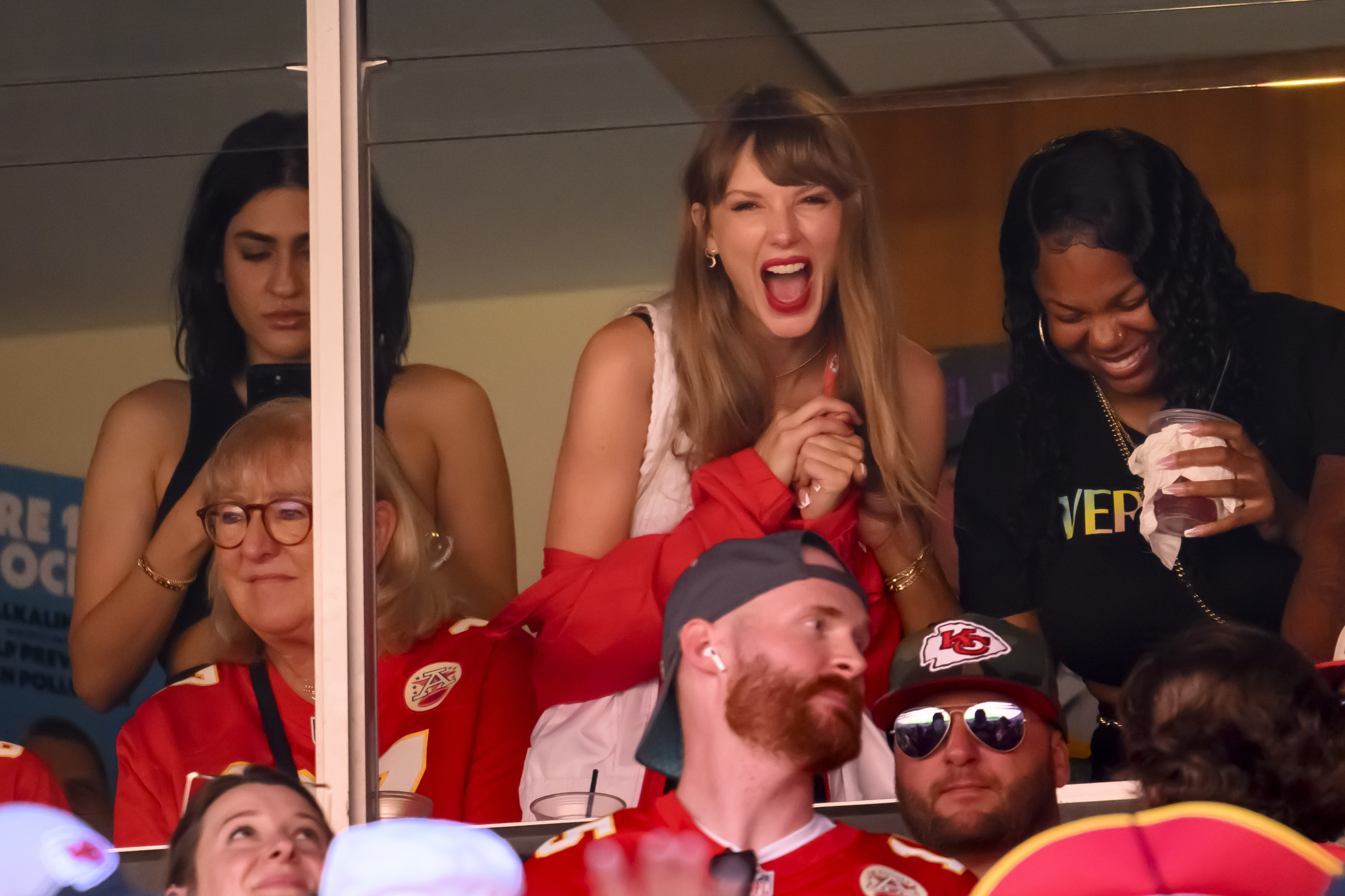 FOX Turns Away From Bears-Chiefs Despite Taylor Swift Presence