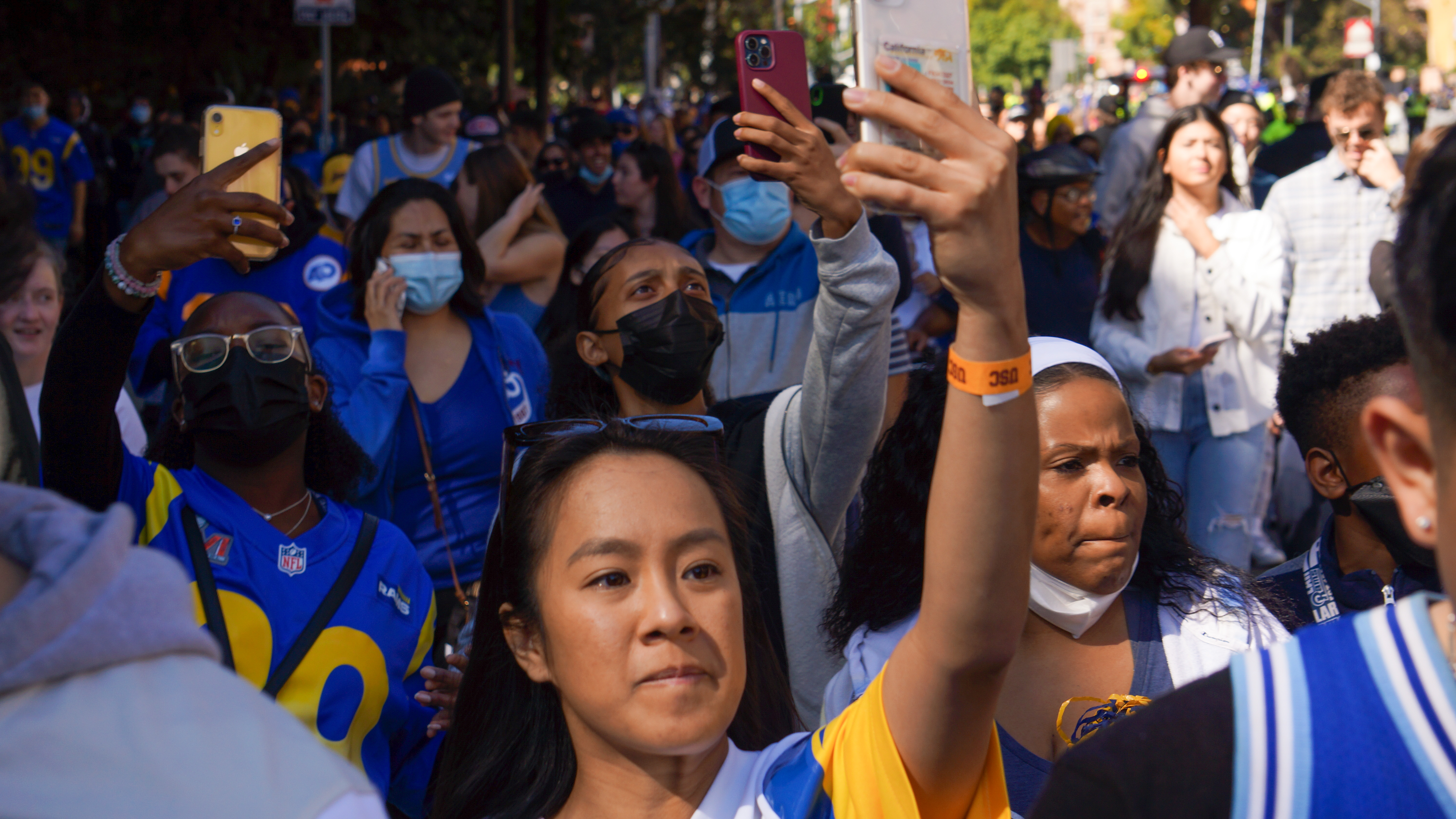 PHOTOS: Rams Super Bowl parade – Annenberg Media