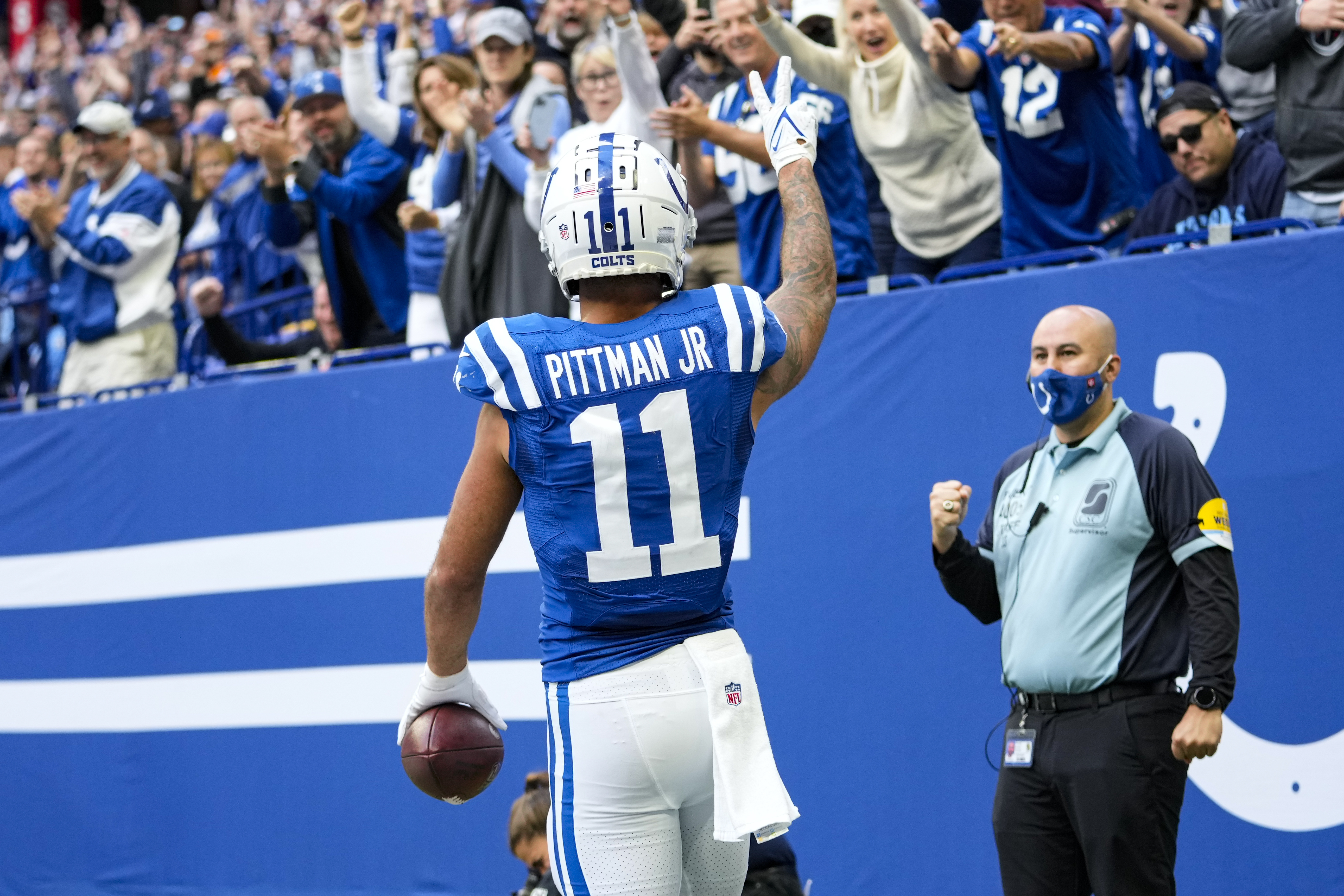 LOOK: Trojan, Colt Michael Pittman Jr. scores his first NFL TD