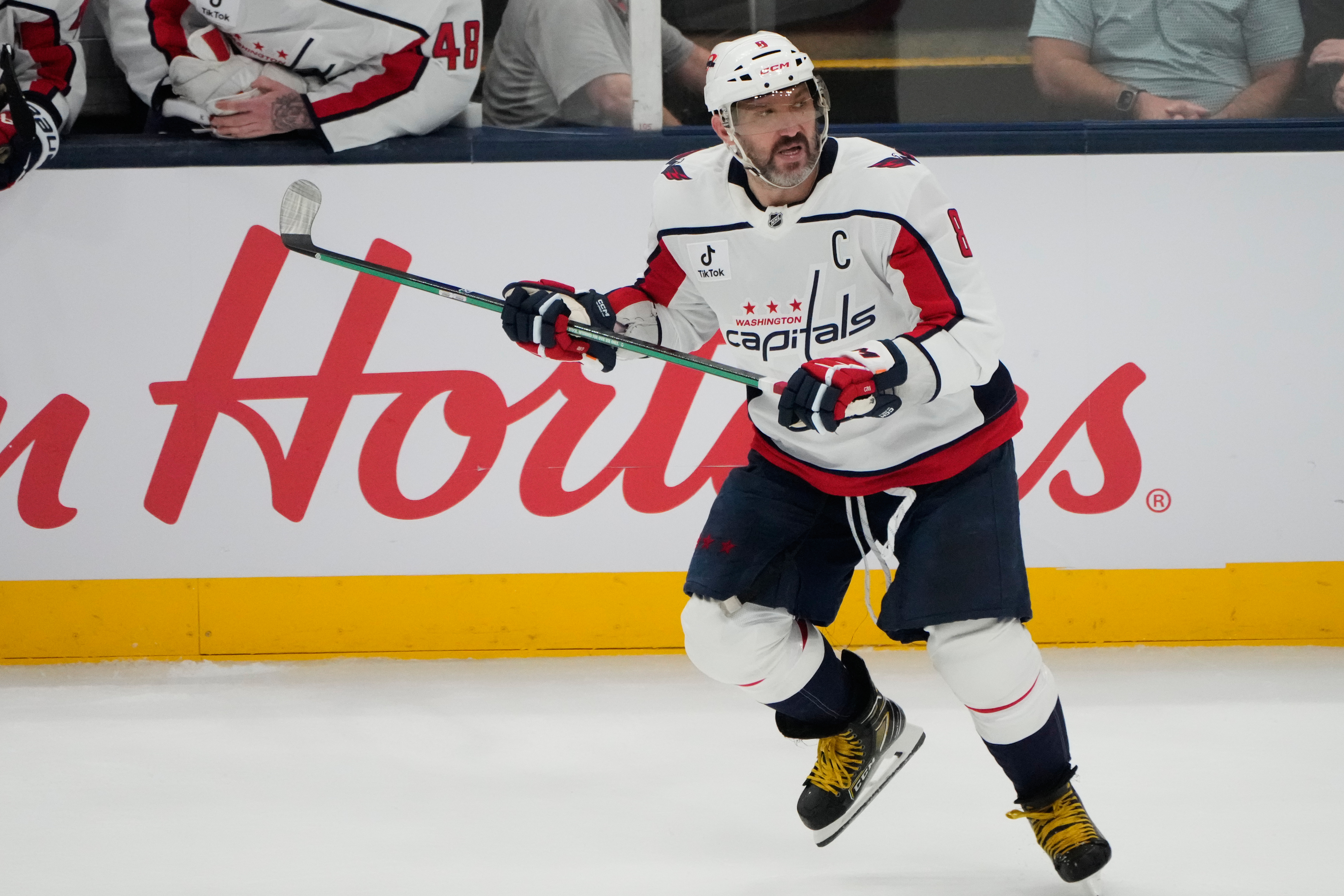Alex Ovechkin will return to the Capitals on a one-year deal. (Sue Ogrocki/AP)