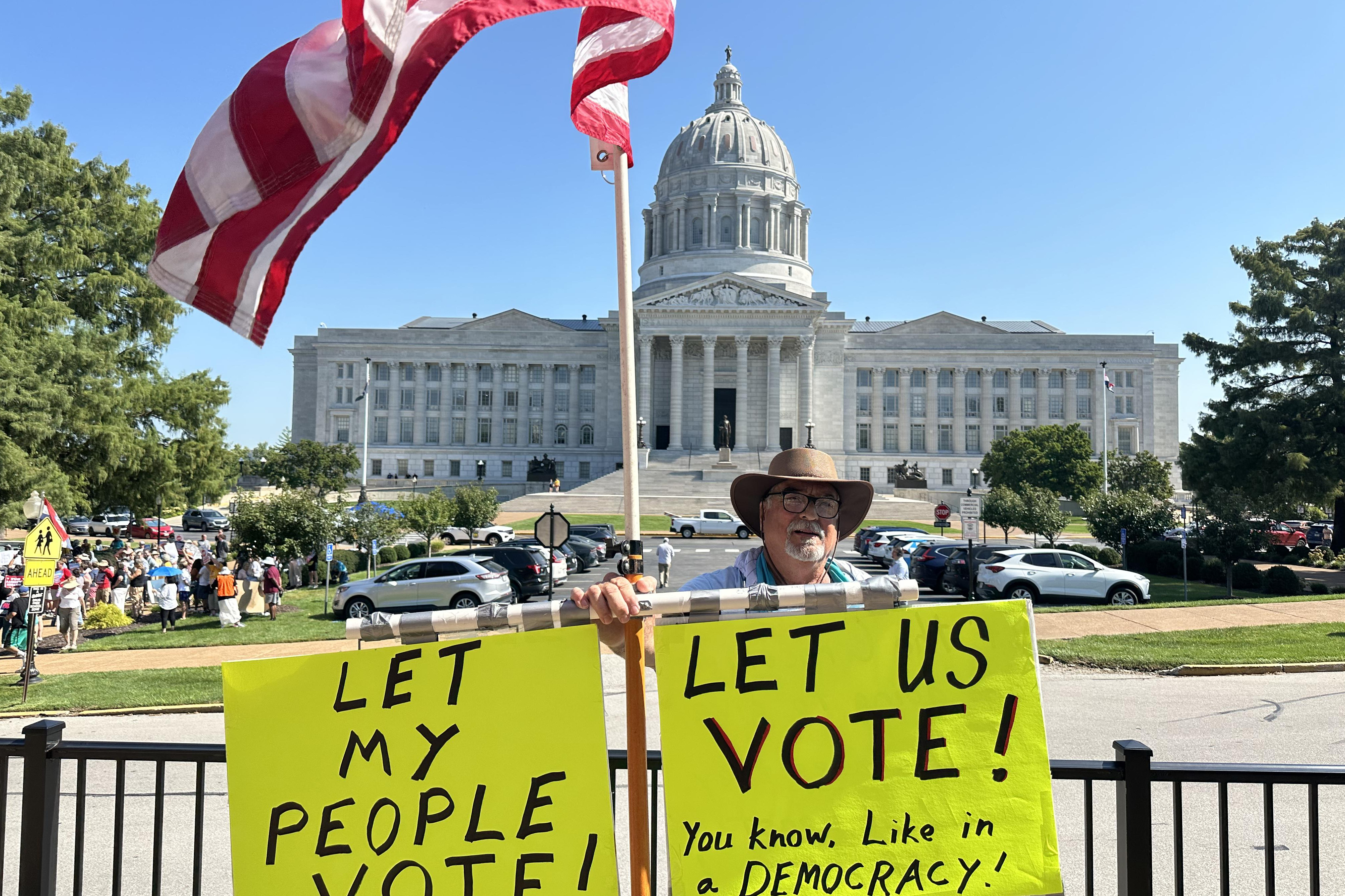 Steve Dakopolos demonstrates Sept. 2 in front of the Missouri Capitol in Jefferson City in support of a petition seeking a statewide vote on a congressional redistricting plan. (David A. Lieb/AP)