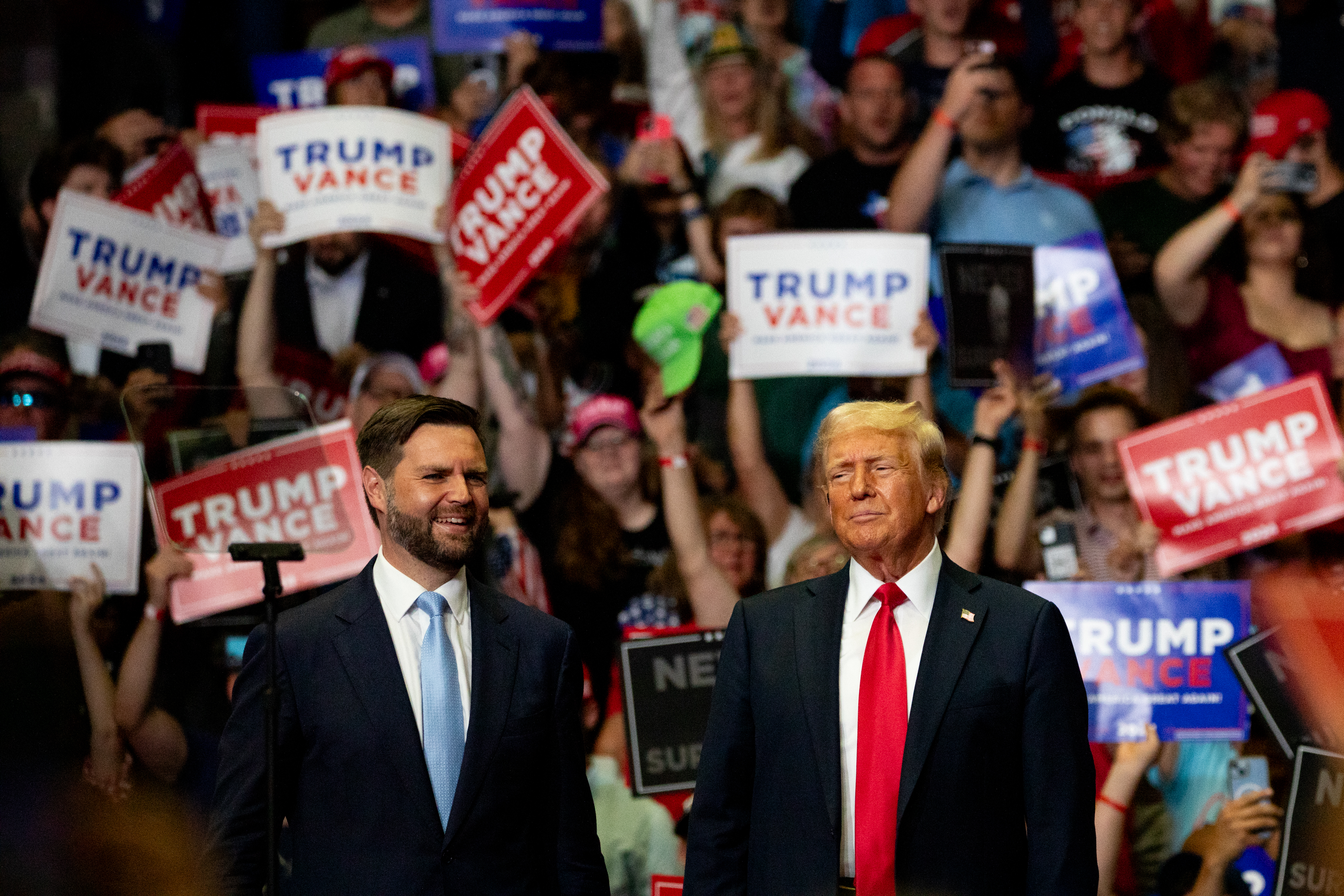 Trump privately tells donors 'we need to elect JD' for 2028; advisers split on whether he's settled on Vance over Rubio