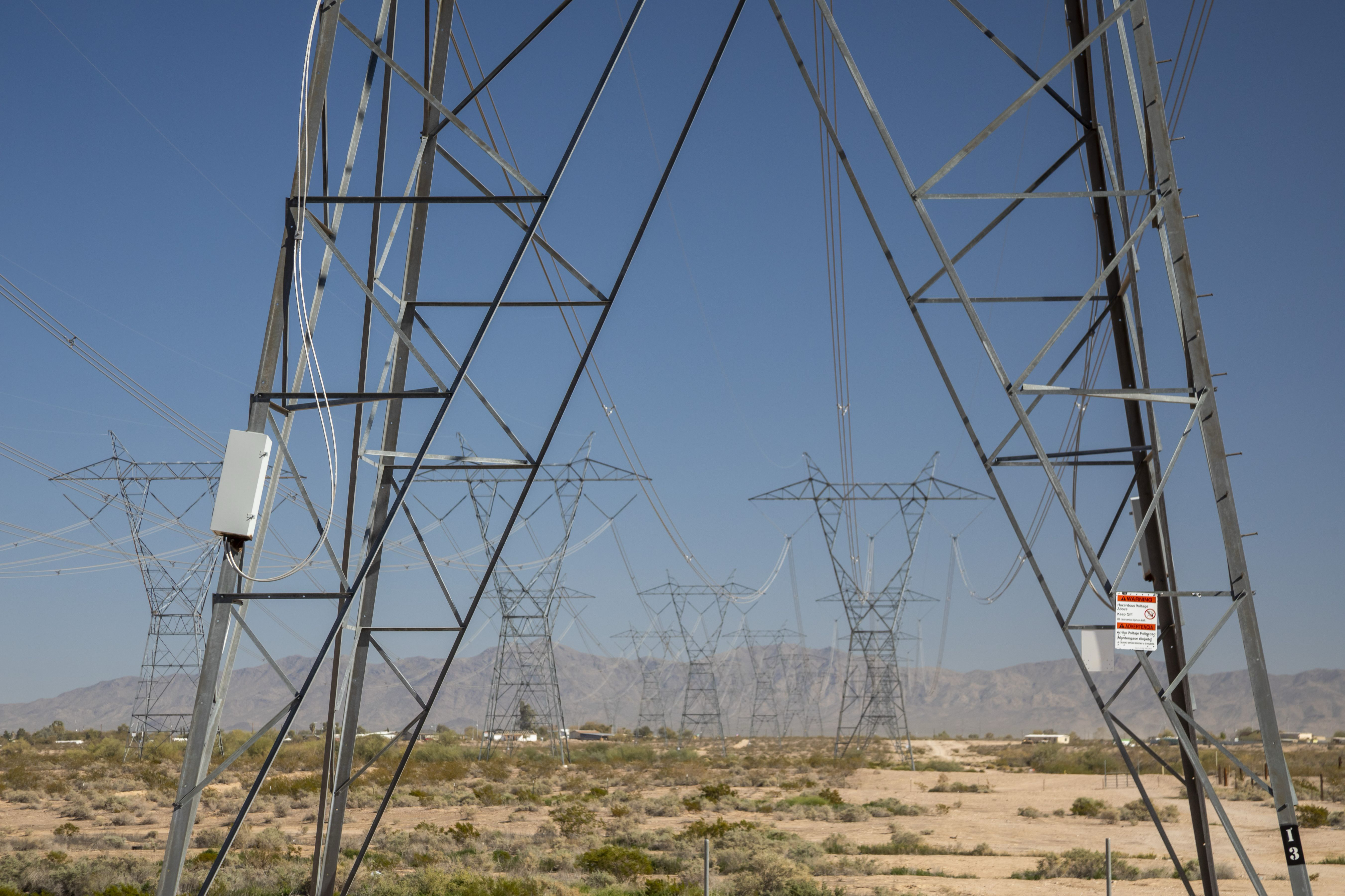 Electrical transmission wires from the Palo Verde nuclear power plant in Tonopah, Arizona. (Jim West/UCG/Getty Images)