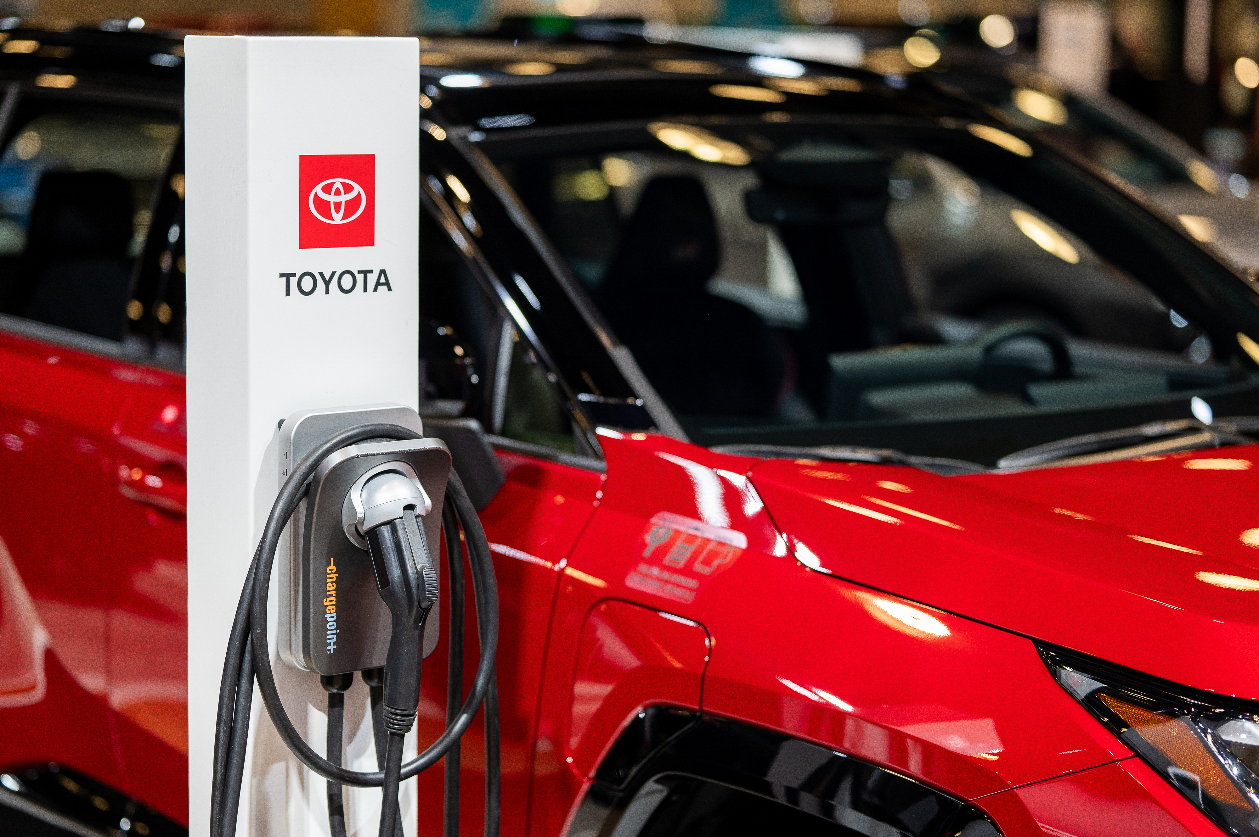 Automakers are starting to switch gears from electric vehicles to hybrid ones after Trump axed a substantial EV tax credit. (James MacDonald/Bloomberg)