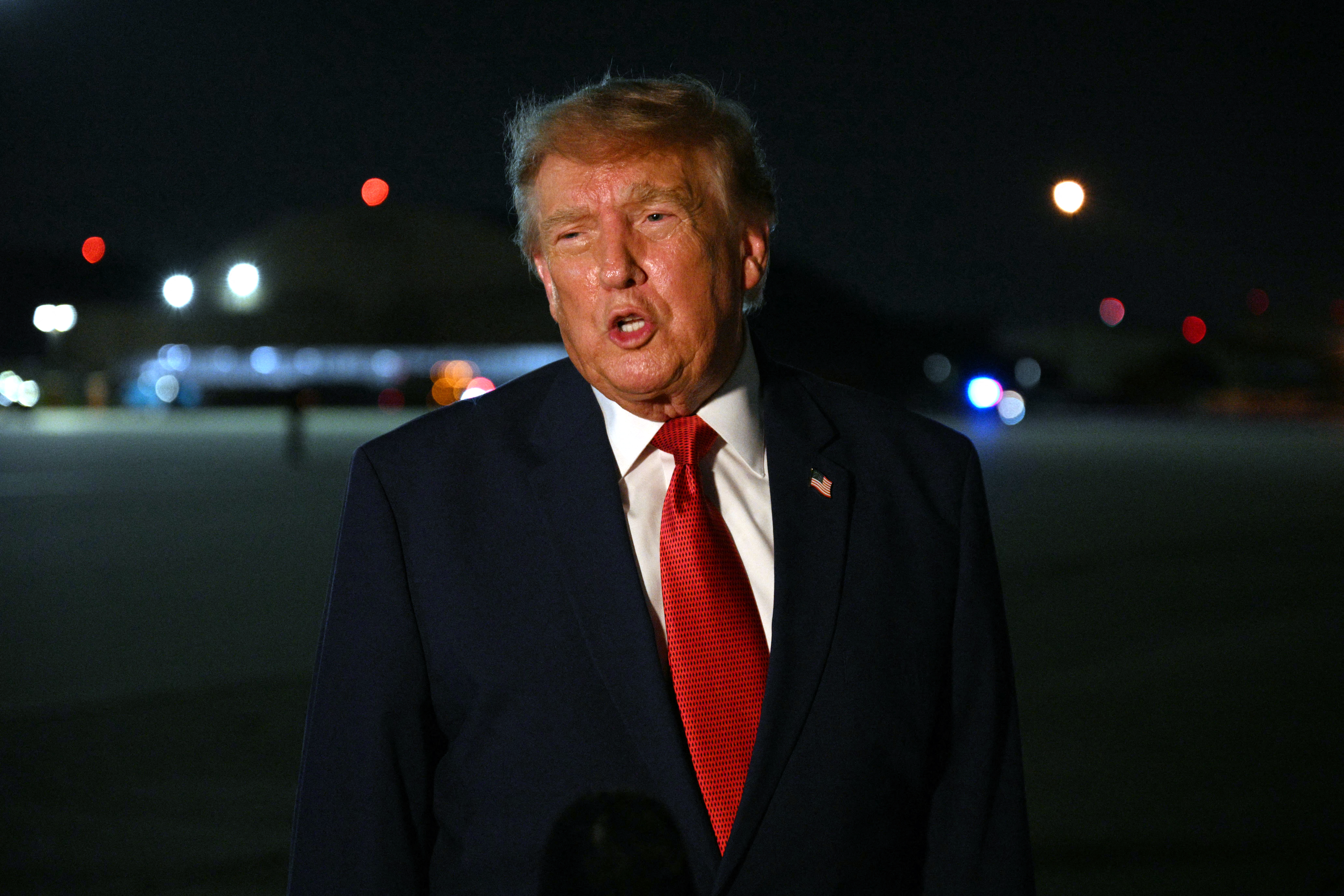 Trump says Secret Service told him to switch planes due to threat; swap concealed his location from public and senior officials for hours