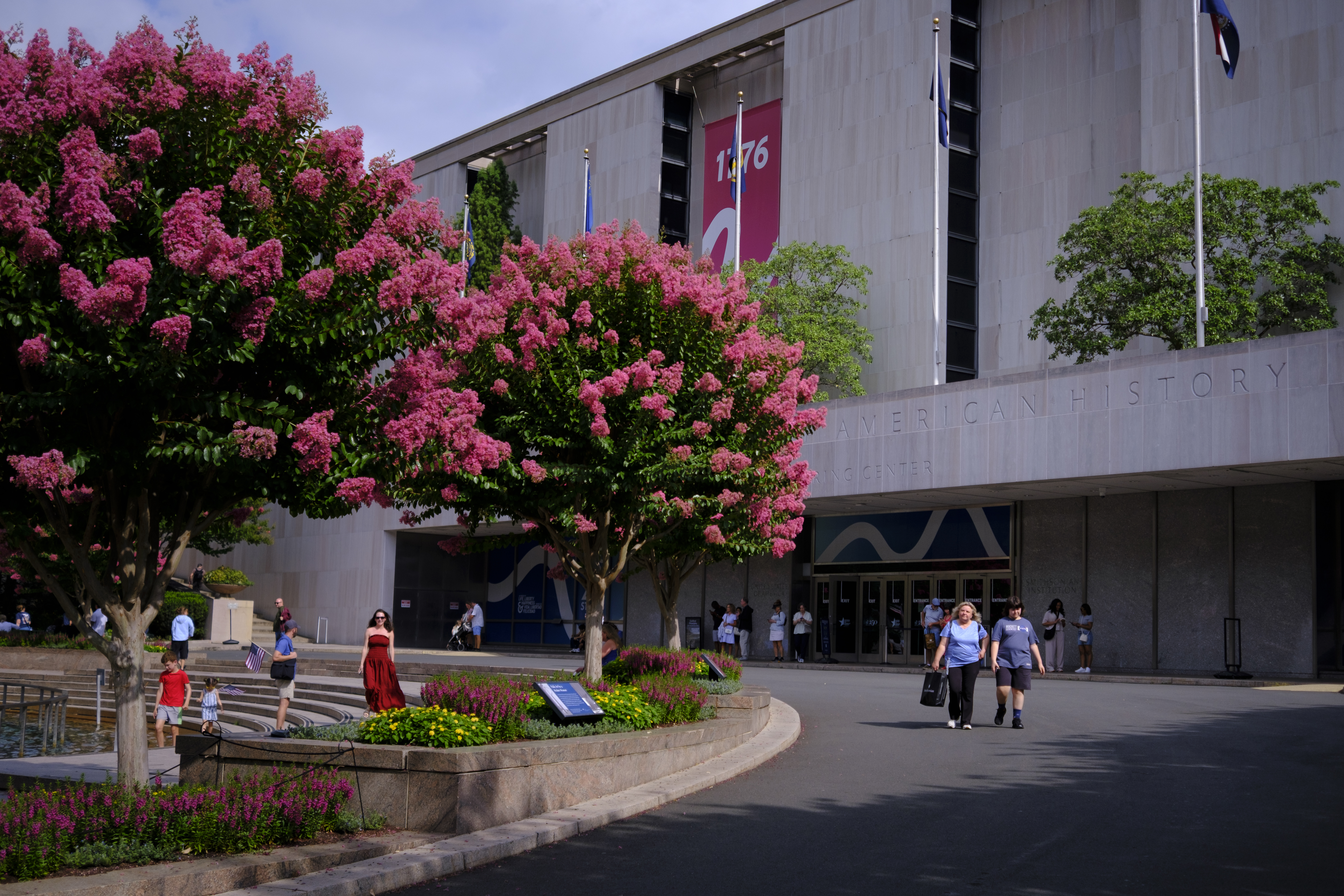 The entrance of the Smithsonian's National Museum of American History. (Tom Brenner/For The Washington Post)