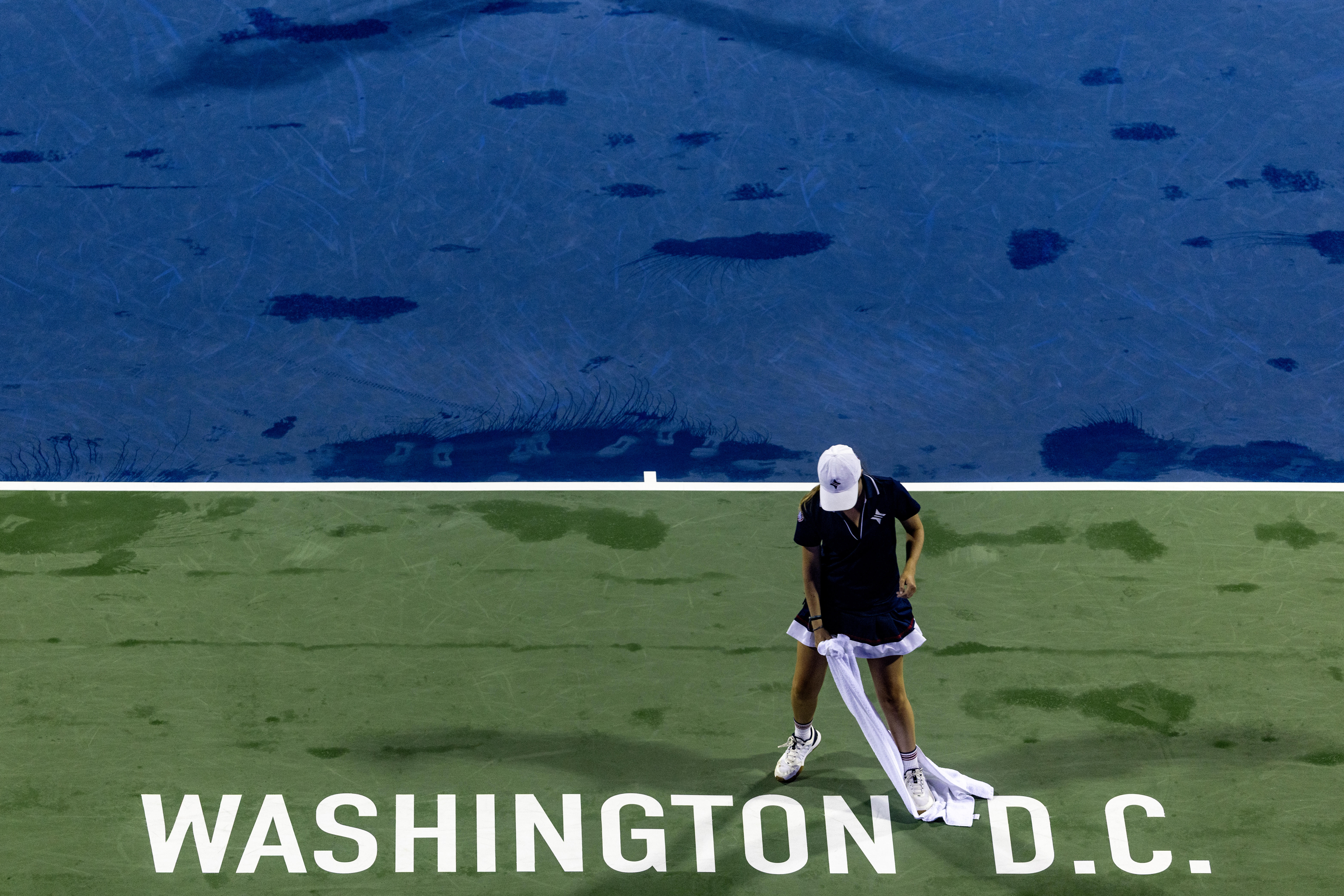 The DC Open singles finals will begin restart at noon on Monday. (Christine Kao/The Washington Post)