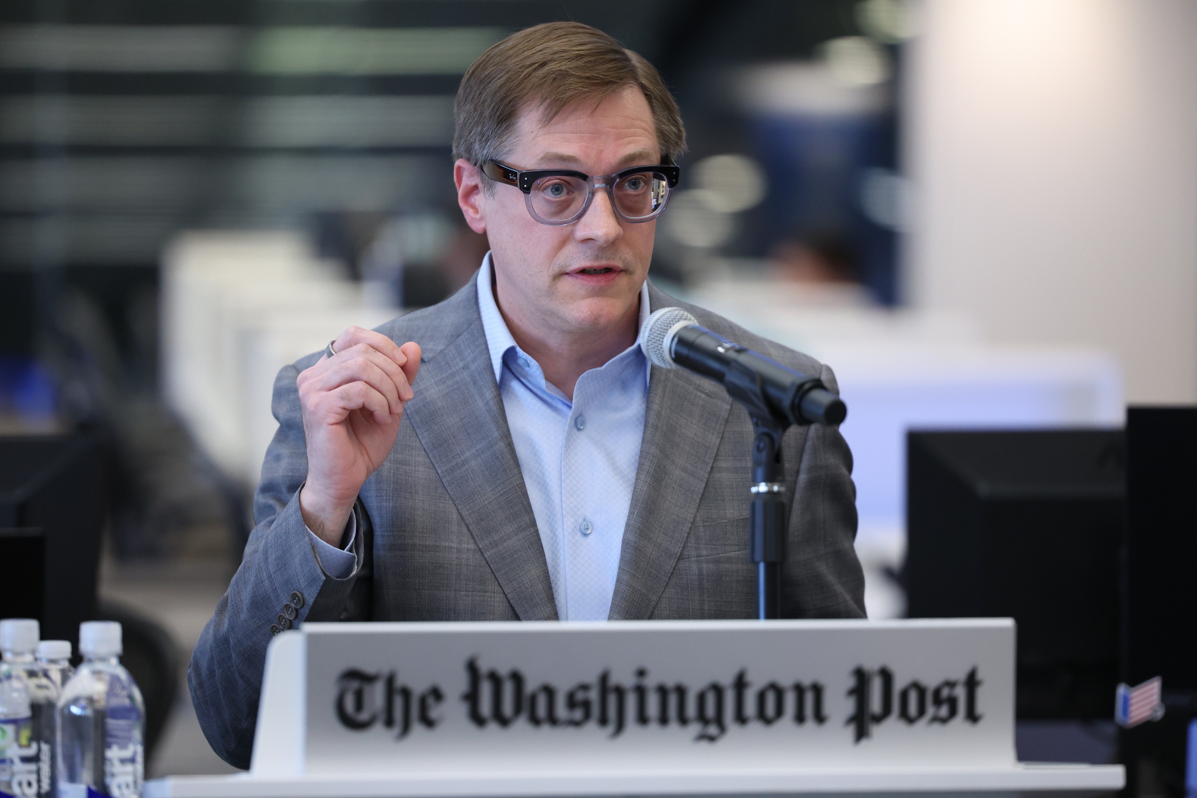 Jeff D’Onofrio speaks to Washington Post staff after the announcement of the Pulitzer Prizes on May 4. (Tom Brenner/For The Washington Post)