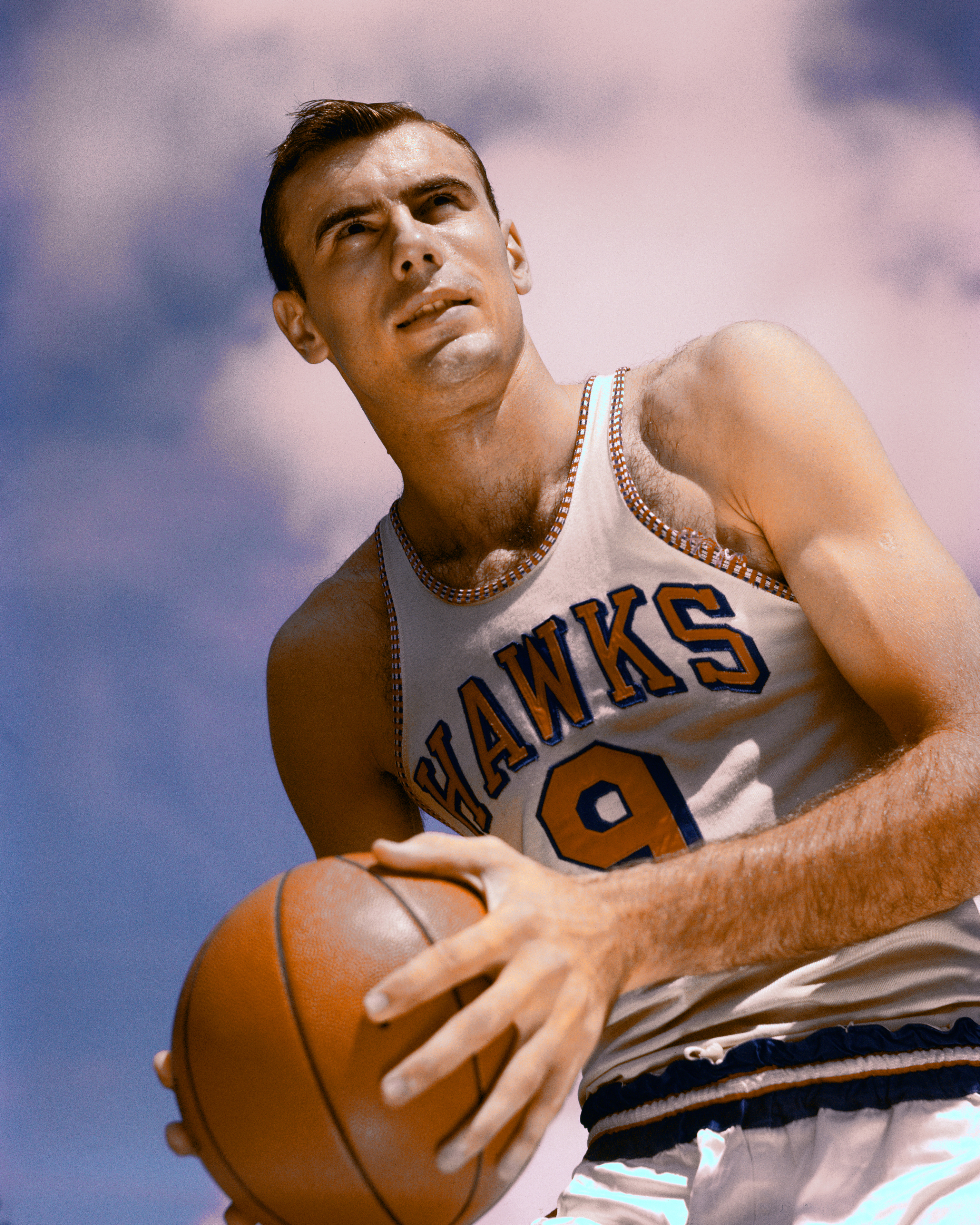 Bob Pettit, basketball great who was named the NBA’s first MVP, dies at 93 cover image