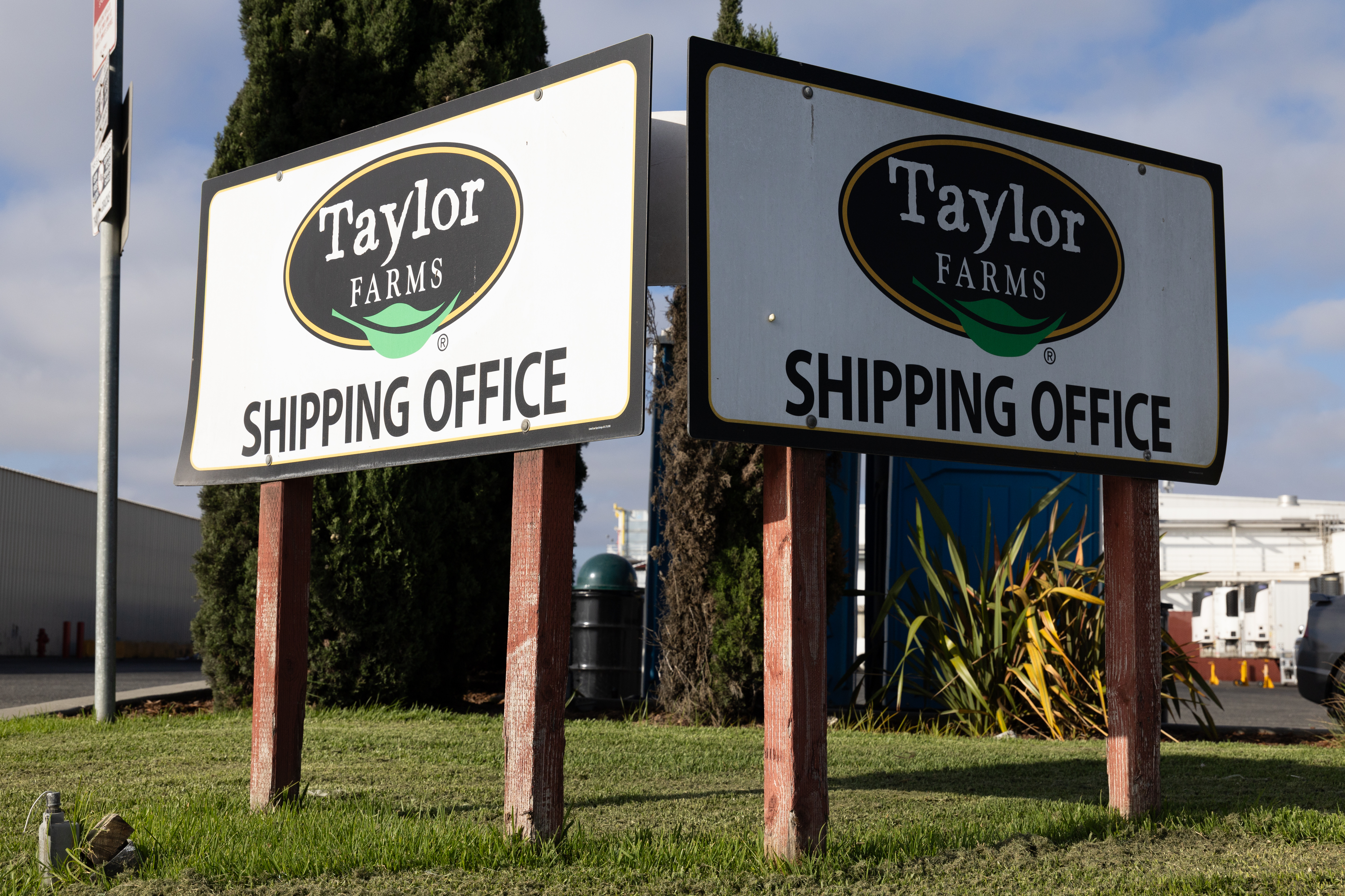A Taylor Farms facility in Salinas, California. (Benjamin Fanjoy/Getty Images)
