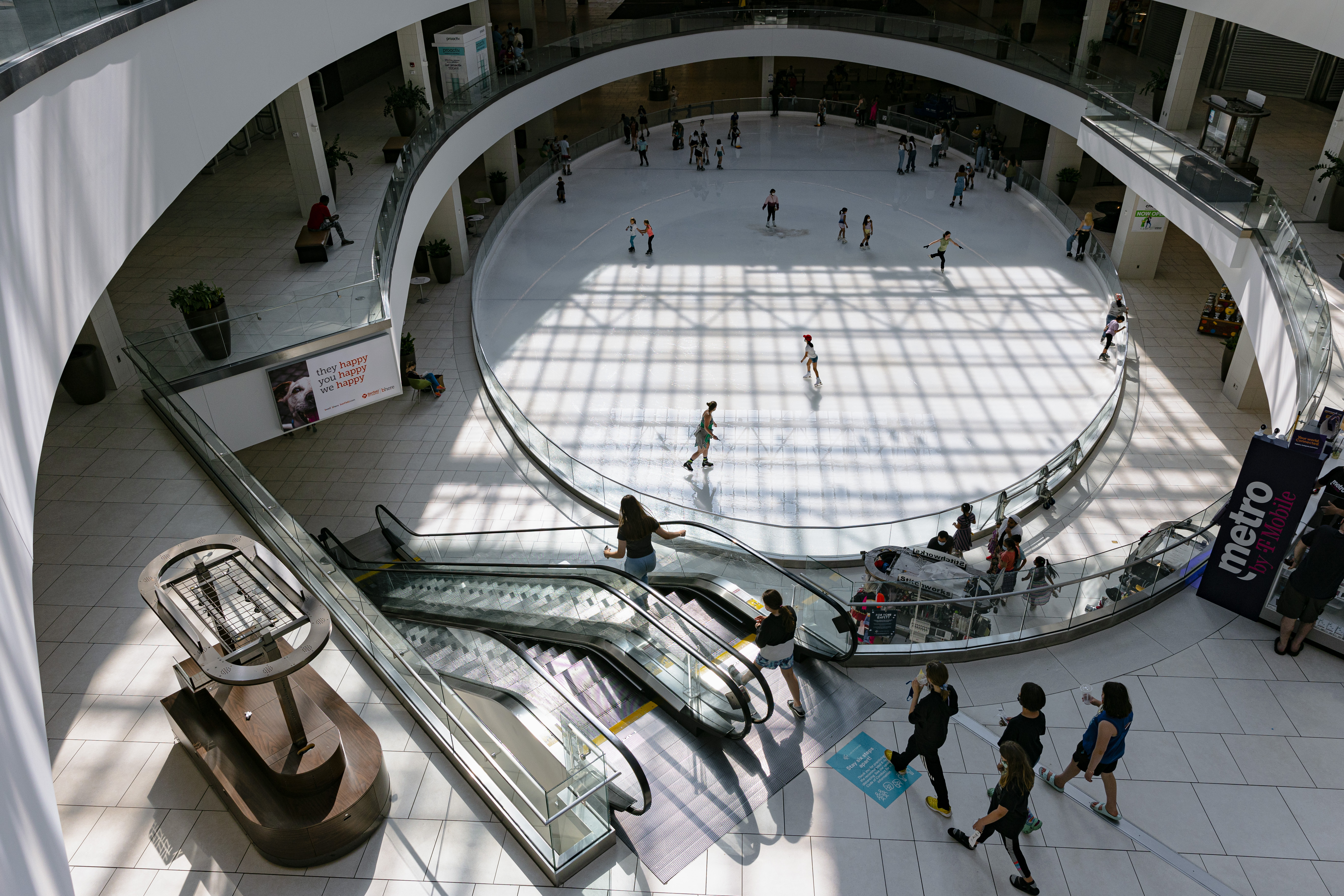 OP-ED, What Do We Do With Dead and Dying Malls?